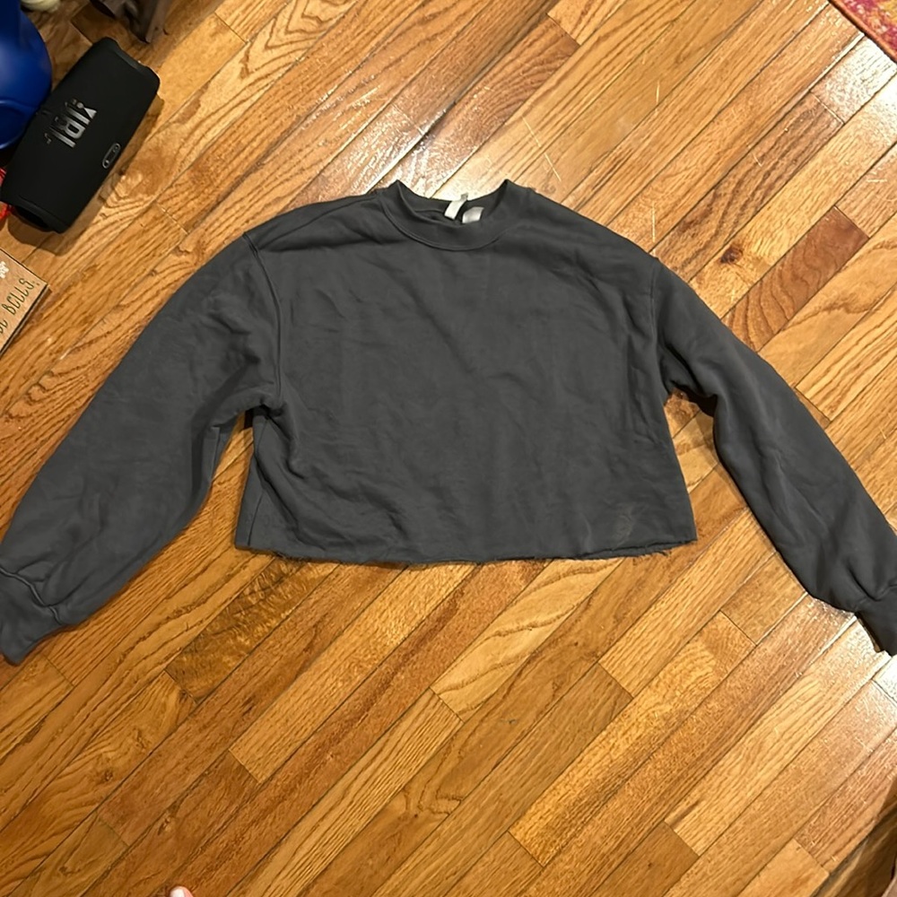 Gray cropped H&M Crewneck